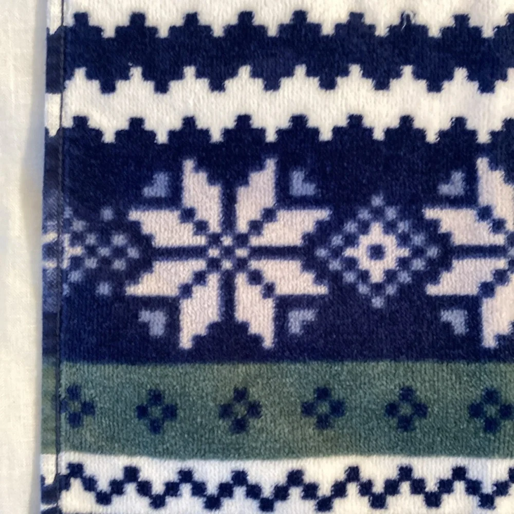 Tommy Hilfiger  Snowflake Patterned hand towels set